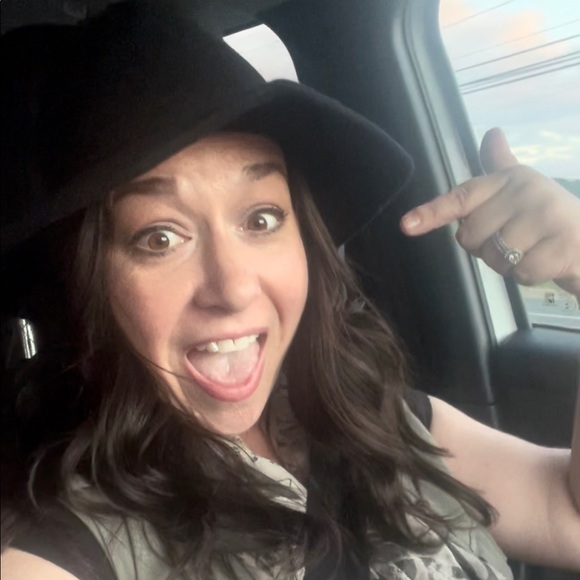 Meet your Posher, Rikki! - Picture 4 of 11